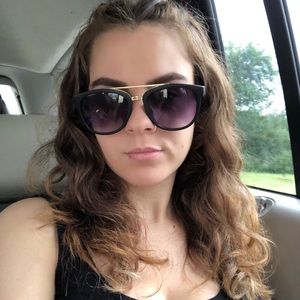 Meet your Posher, Sareyah